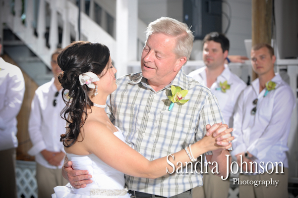 Best Paradise Cove at Buena Vista Watersports in Orlando, Florida wedding photographer - Sandra Johnson (SJFoto.com)